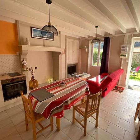 Gite En Cotentin Villa Etienville Exterior photo