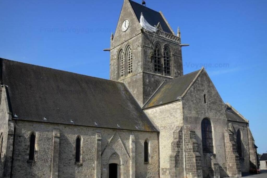 Gite En Cotentin Villa Etienville Exterior photo